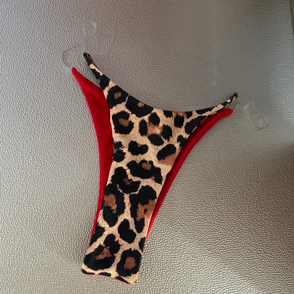 Medium Cheetah/red Bikini bottom